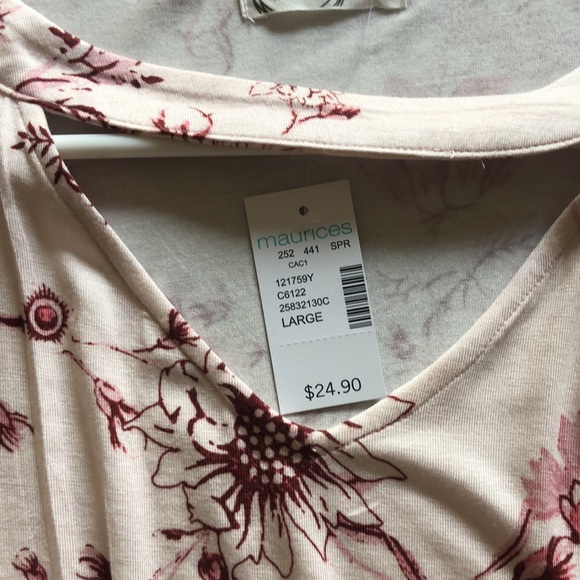 NWT! Maurice’s Top - Picture 2 of 5